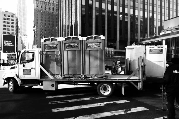 Best Portable bathroom rental  in Mitchell, IN